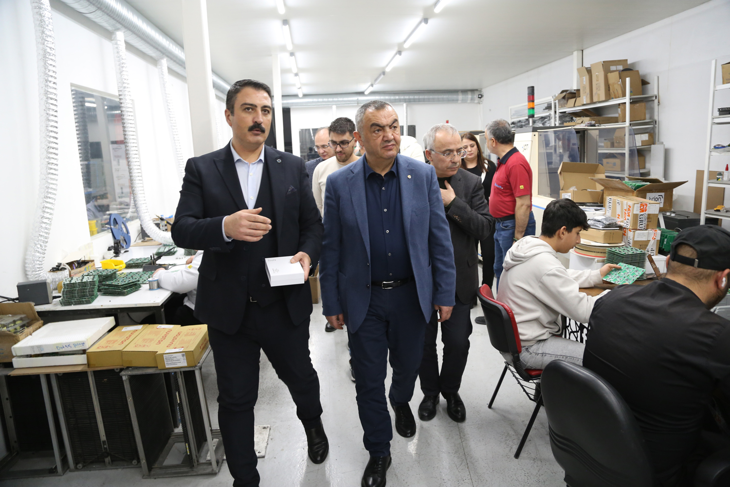 595777555 1469973388468356 1980109365415863401 N