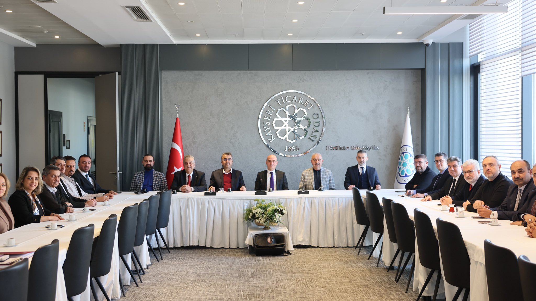 595798961 1271906504966520 2857547995864170178 N