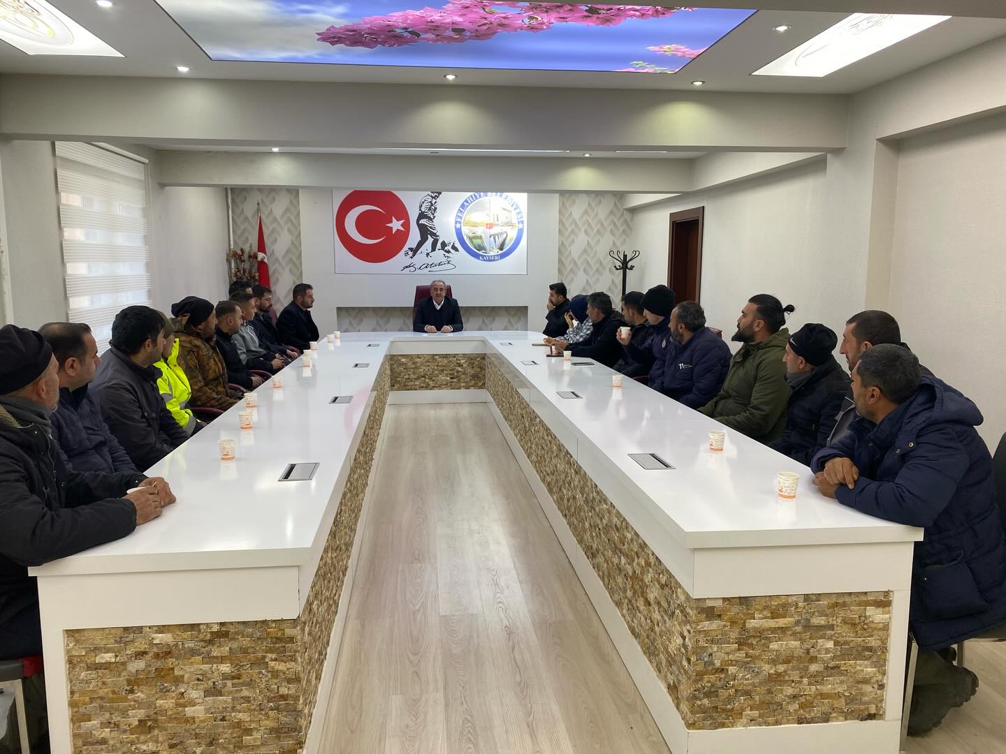 609263143 17959913727034091 3866561443739069396 N