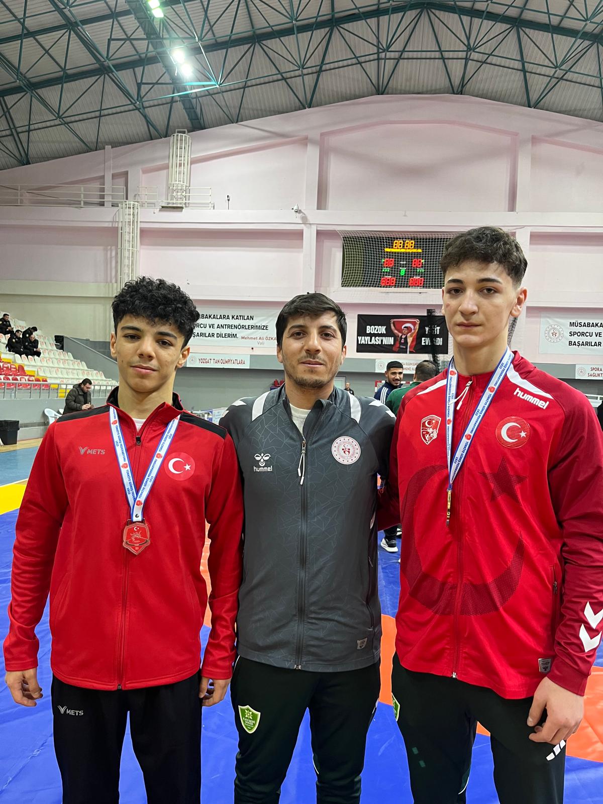 616228371 122203176902344610 547308436798107036 N