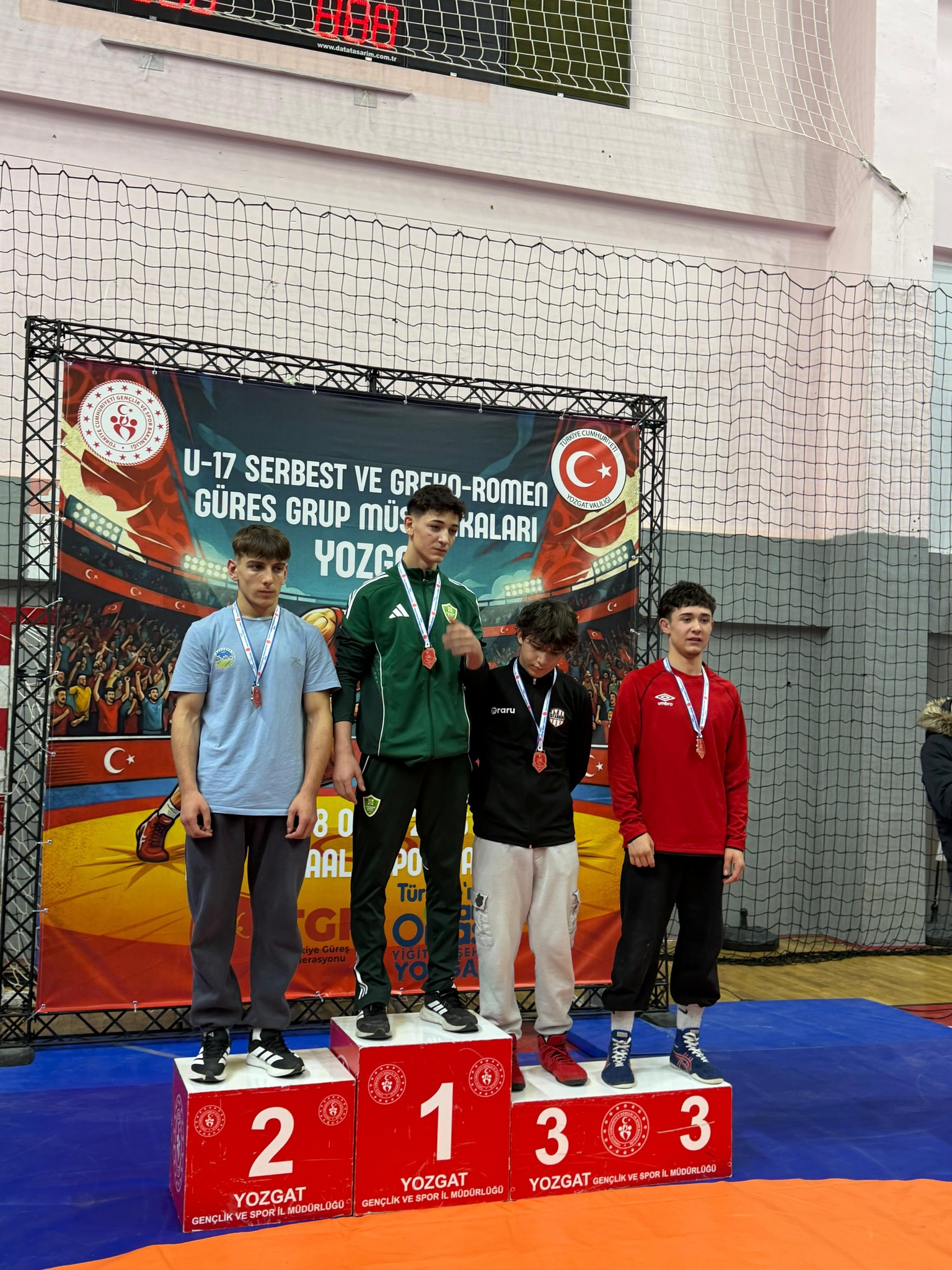 616371318 122203177010344610 2375610029833932430 N