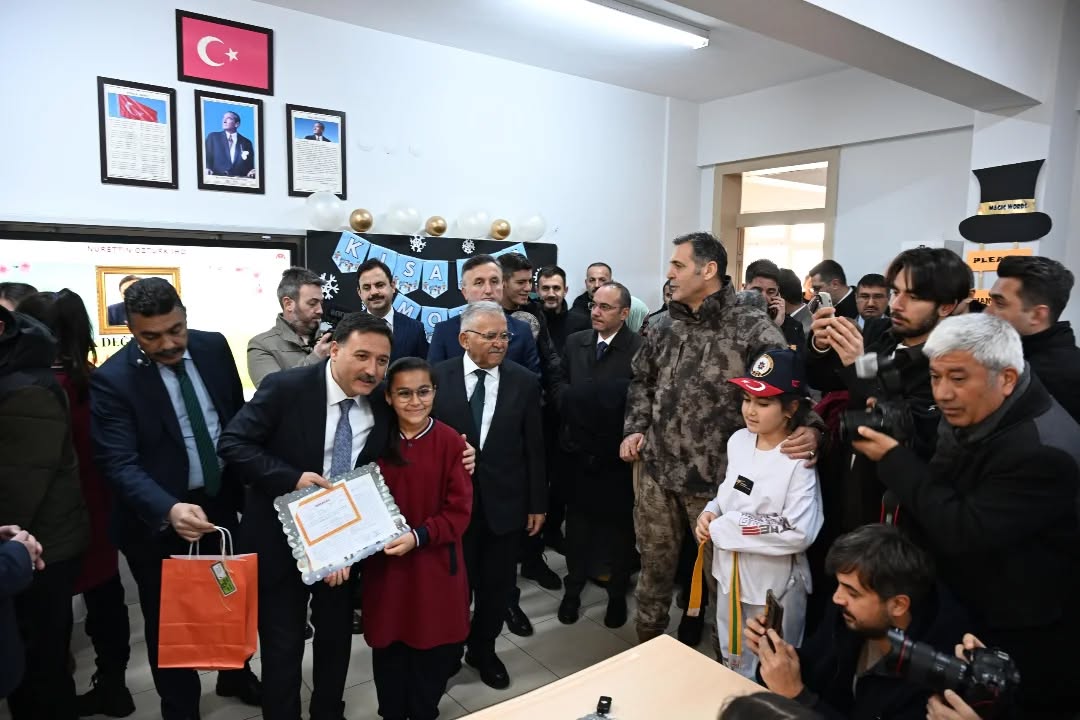 616516572 17930082723173155 252917308553824741 N