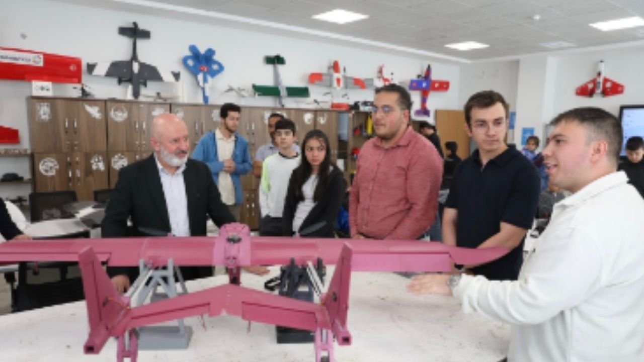 Başkan Çolakbayrakdar: "Yarının Güçlü Türkiye’sini Gençlerimiz İnşa Edecek"