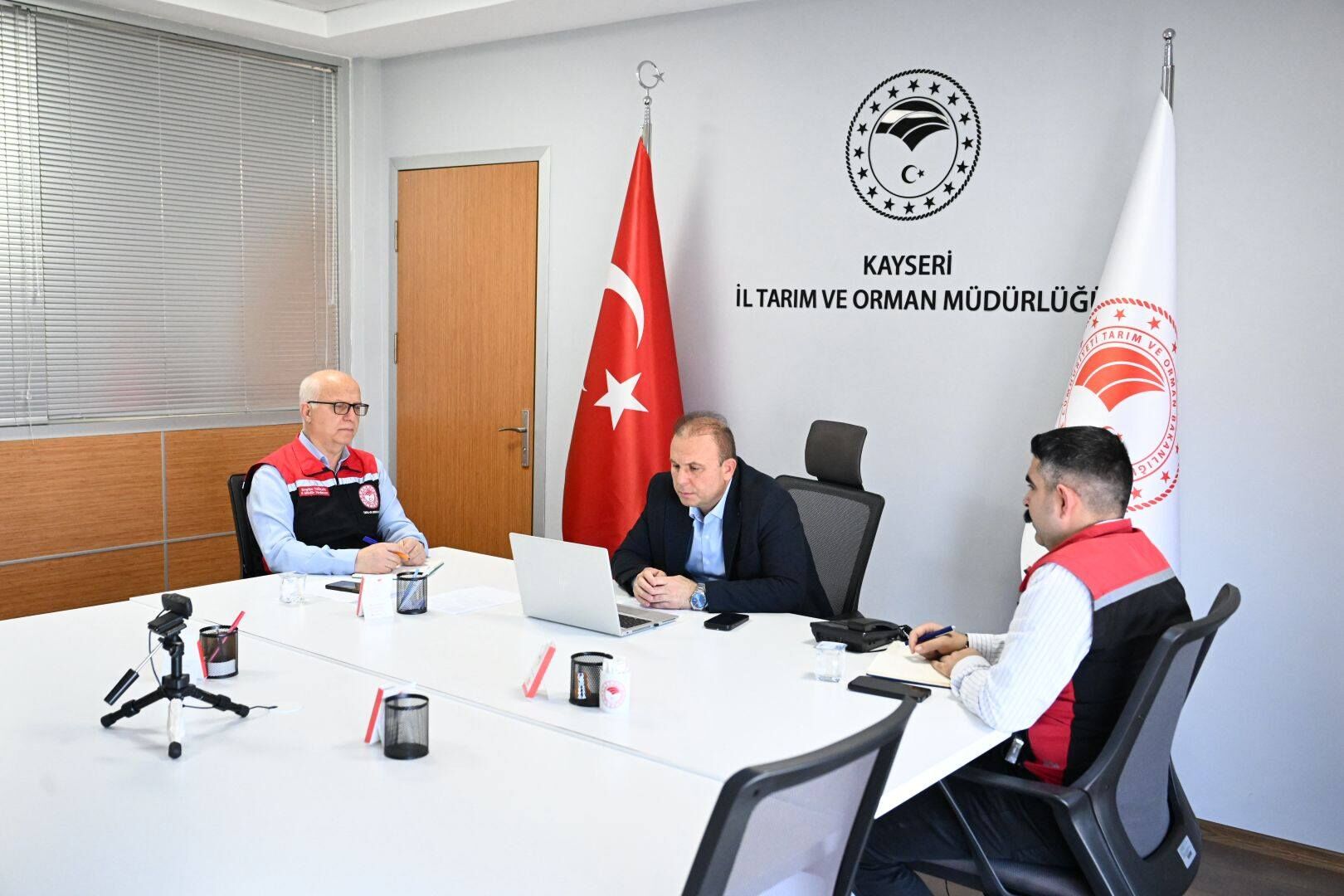 658999044 2065247950960845 3699353129732627393 N