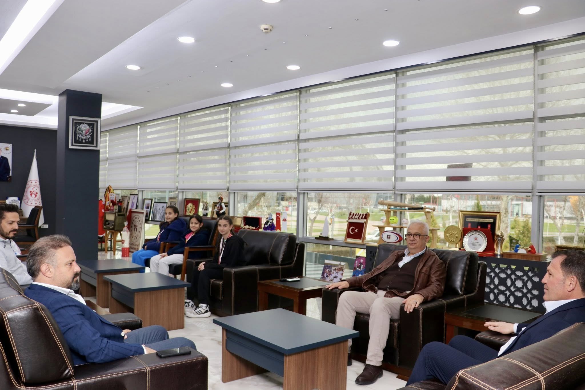 669608630 1390875136407346 2822813531376310992 N