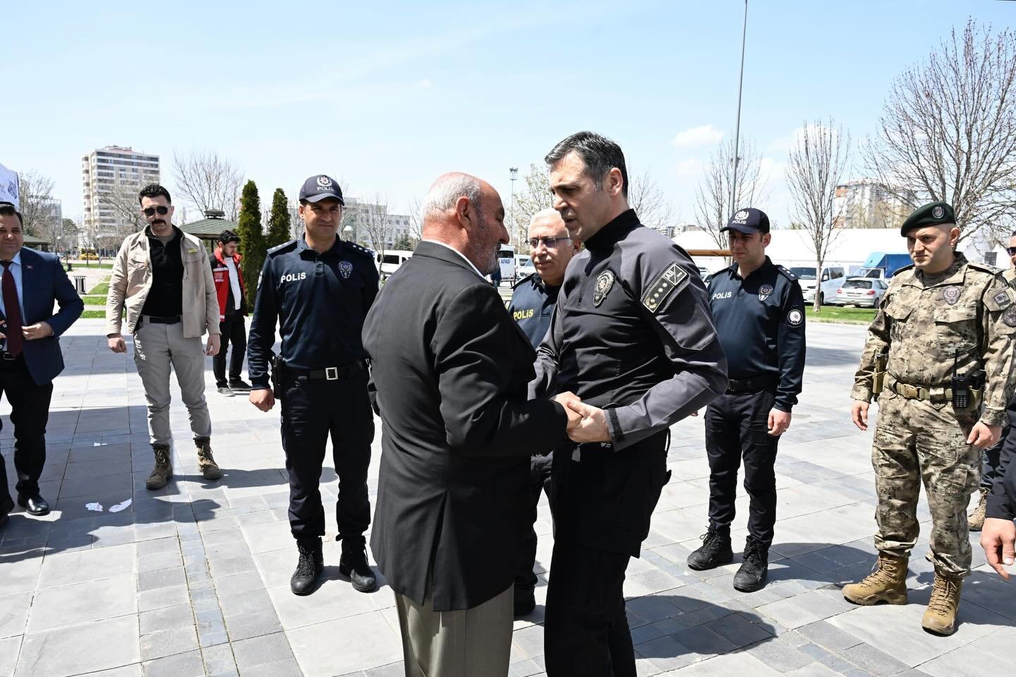 671187322 17942114079173155 5356964606818207330 N