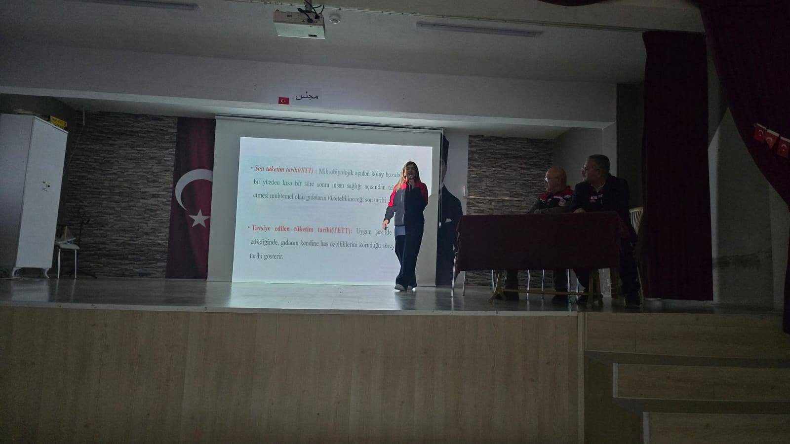 682713359 2087500308735609 4251841408683677088 N