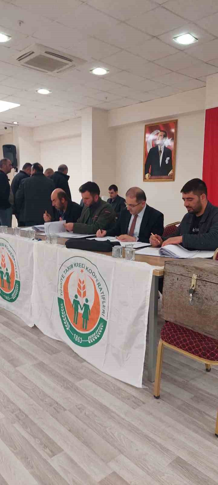 Savaş Tezcan Yeniden Başkan Seçildi