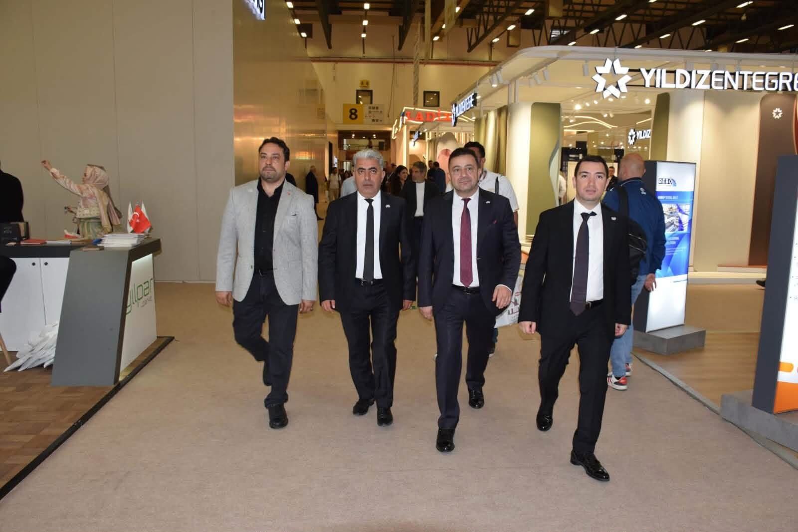 Kayseri OSB yönetimi İstanbul'daki üç uluslararası fuarda sanayicilerle buluştu