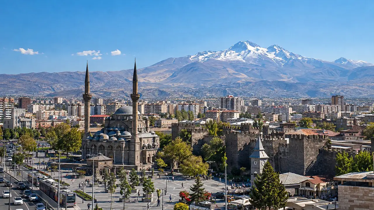 Kayseri'de hava aniden soğuyacak: Sağanak yağış ve rüzgâr geliyor!