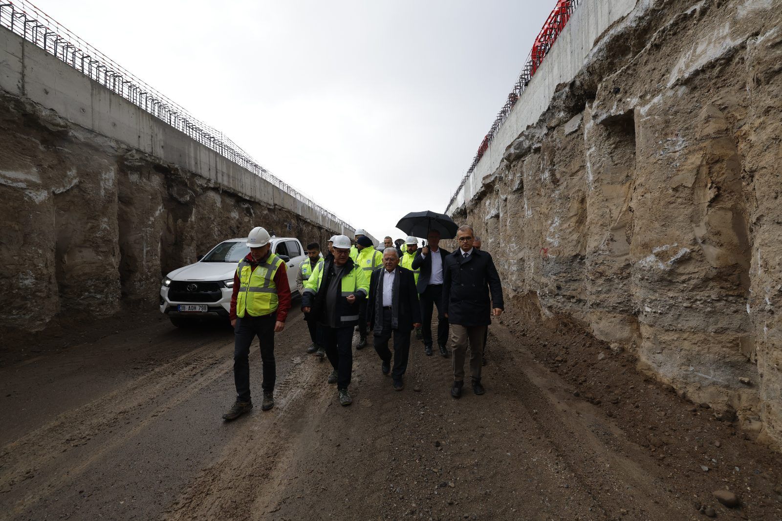 Kartal Kavşağı istinat duvarları